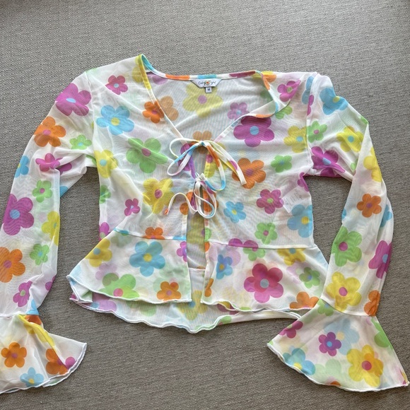 Mesh bell sleeve top - Picture 1 of 4